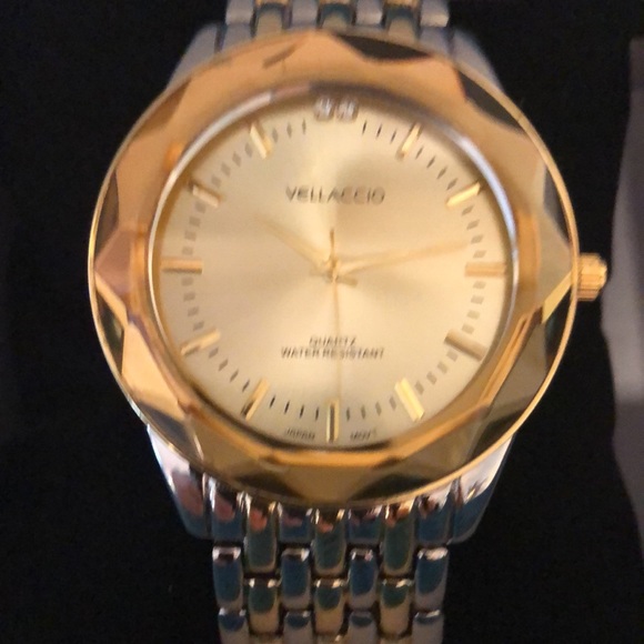 - Men’s Gold Watch - Picture 7 of 7